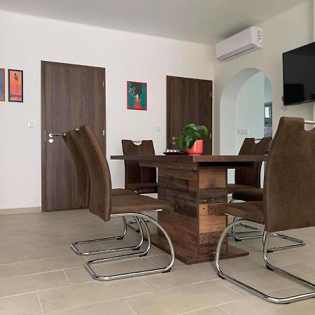 Lali Vendeghaz Hotel Asvanyraro Buitenkant foto