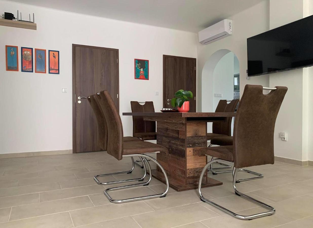 Lali Vendeghaz Hotel Asvanyraro Buitenkant foto